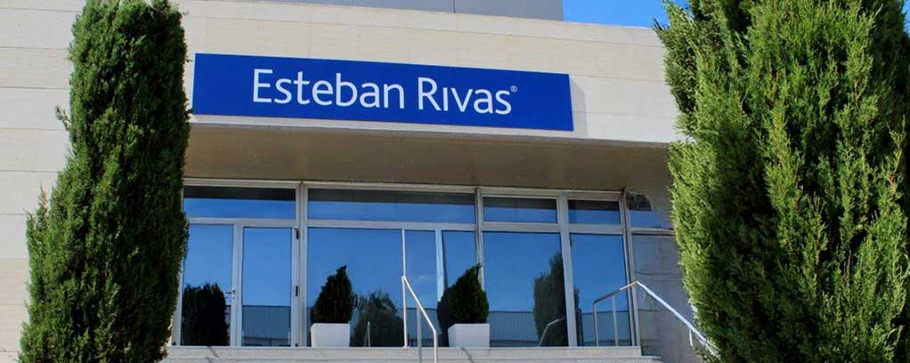 Contacta con Esteban Rivas
